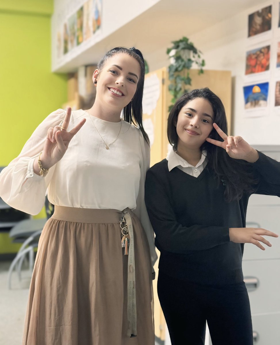 Miss M. Larsen tweet media