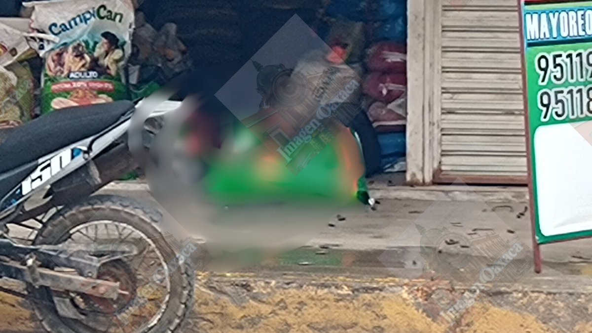 pastortour's tweet photo. Se reporta que ej3cut@n a dos personas en #Ocotlán de Morelos.
Los sangrientos hechos ocurrieron sobre la calle Venustiano Carranza. https://t.co/tBrPrsdSrG