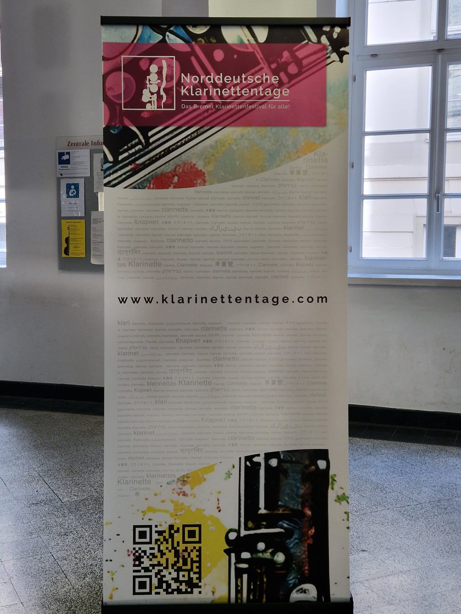 SheffClariEns's tweet photo. Message from Sue: 'Warming up with my Leitner &amp; Kraus clarinet at the HFK Bremen ready for the norddeutsche klarinettentage to start at 14h30 today! Gleich geht's los! 🎶🤩✨'
Now she is at the Welcome Meet and Greet with Jonathan Jehle, the organiser of the world record event! https://t.co/XoJSa3q89g