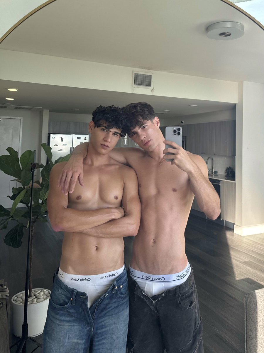 Look who came to visit me 😉🔥

onlyfans.com/angell.23

<a href="/elcesardaniel/">César</a>