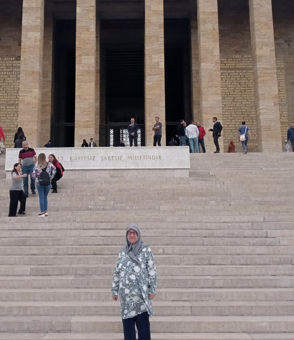 Kedisever_17's tweet photo. Anacığım Ankara' ya gitti, İlk işine bakın.😍♥️ https://t.co/k1XXrlKqfP