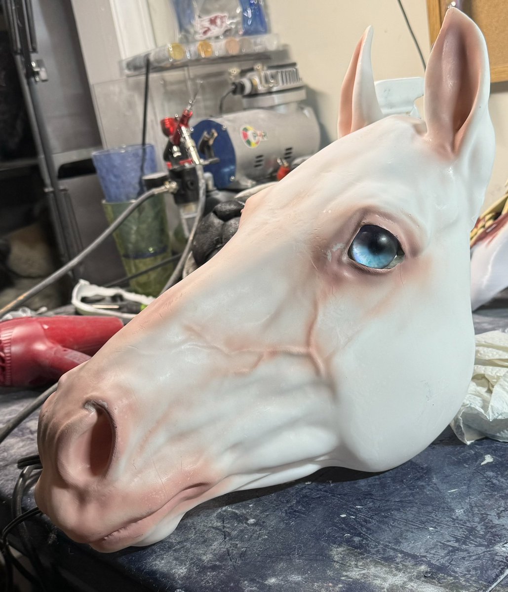 SilverBulletFX's tweet photo. This handsome lad’s under painting is done. I legit only wanna do horses now omg https://t.co/myelYS39Xp