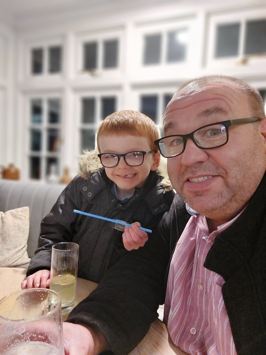 ProctorAndy's tweet image. Daddy and Harry pub crawl. We&apos;ve only done two pubs and have to be home by 8pm. #Bentley #communitypub