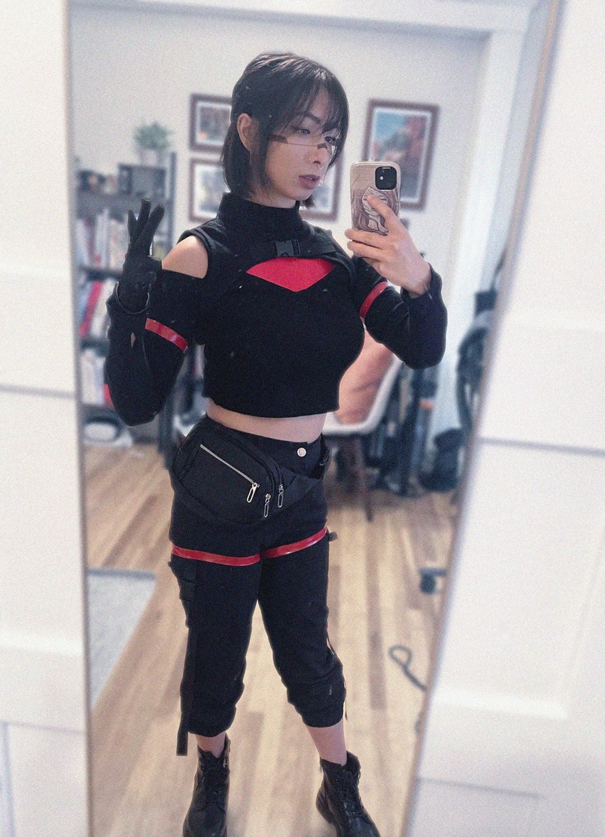Katalyst_Art's tweet photo. Dressing up as Elster from Signalis for Halloween 🎃!  It's one of my favorite horror survival games. https://t.co/Qbx2HP9VeQ