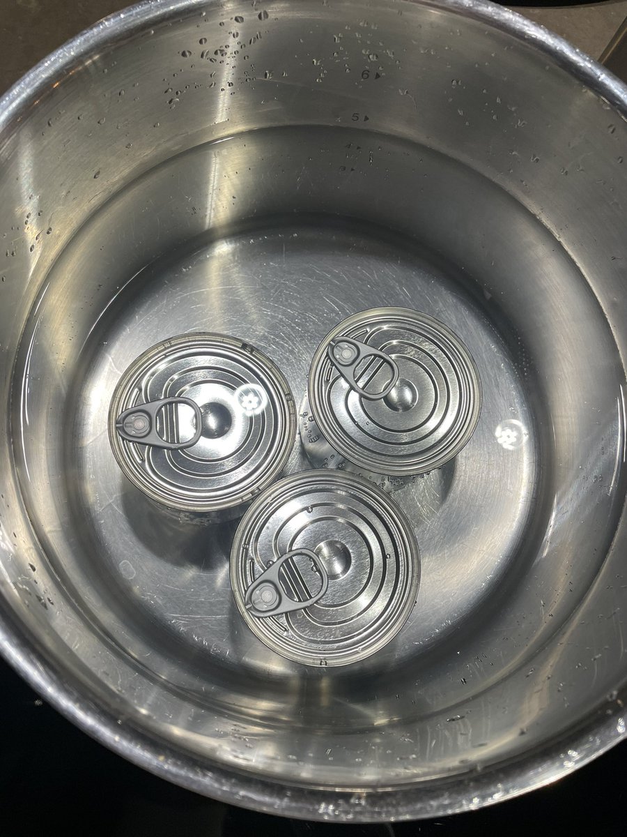 Mark van Hillo tweet media