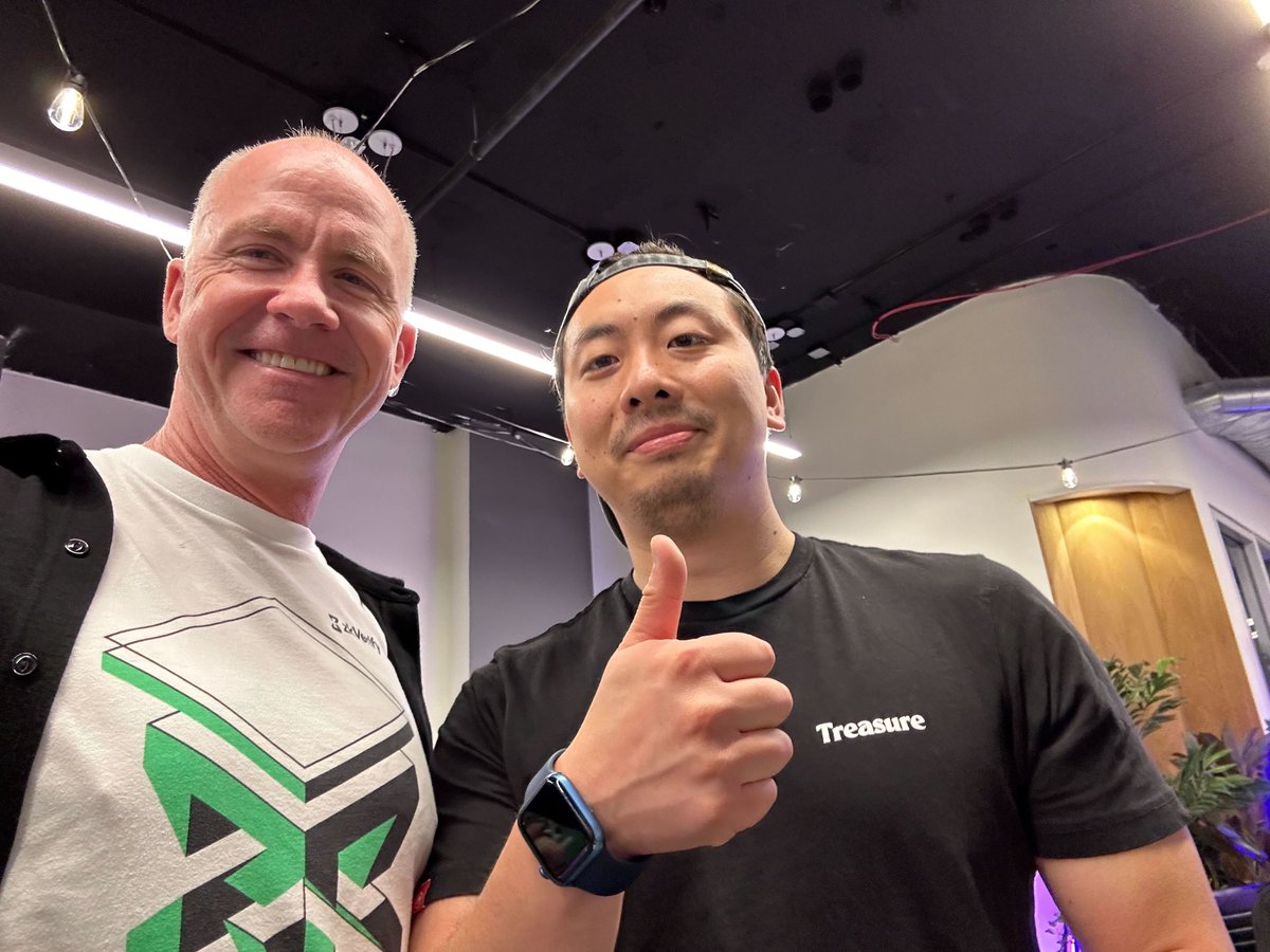 ZKVProtocol's tweet photo. Earlier this week in NYC during #MessariMainnet we co-hosted ZK Night with @ElectronZK & @Hadronfc - what an incredible evening of networking and conversations!
Thanks so much to everyone who attended, we'll see you at the next one! https://t.co/ME4nv8xIBR
