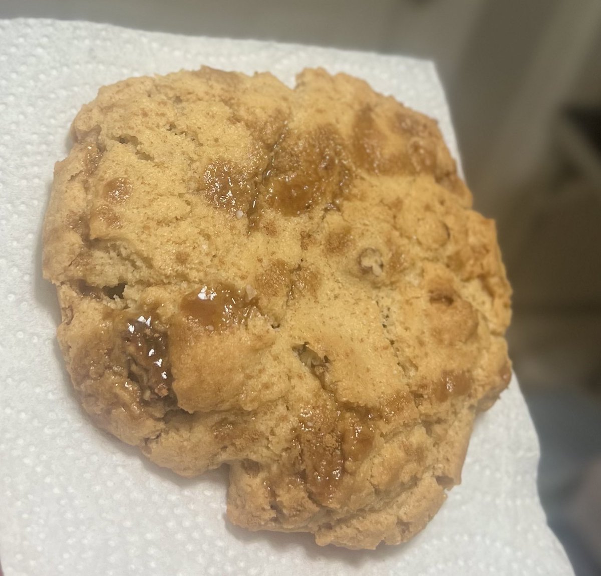 Cinnamon Apple Pecan cookie. Butterscotch drizzle. 

🍁🍂🍪