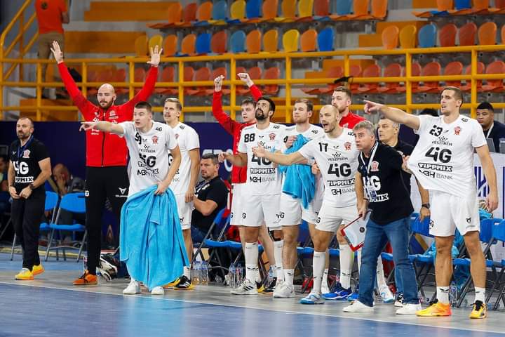 Primer titulo de la era Pasqui para el <a href="/veszprem_hc/">One Veszprém</a>. Los húngaros han sabido sufrir hasta la prórroga con un <a href="/SCMagdeburg/">SC Magdeburg</a> que no se ha rendido (33-34).