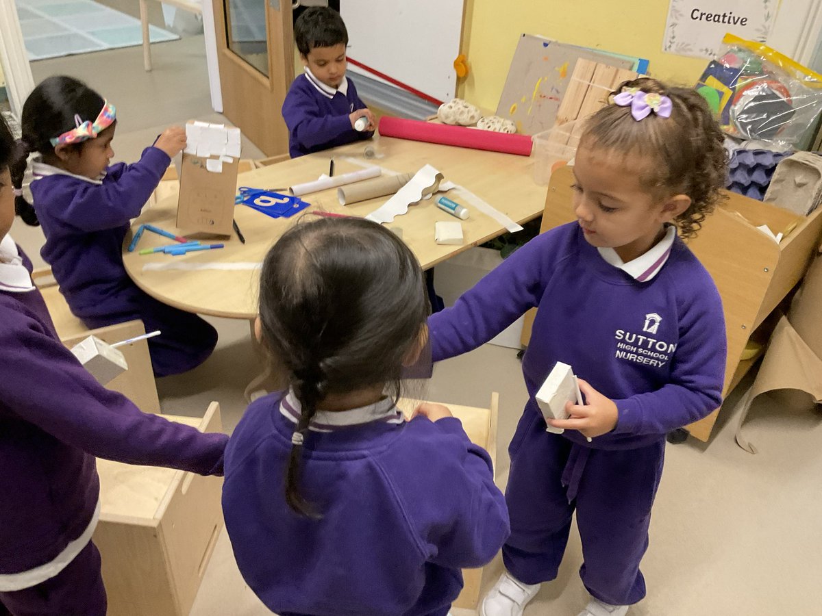 SuttonHighEYFS's tweet image. Our creative team was hard at work today. A Sutton High girl is fiercely independent. @SuttonHighGirls @PSHeadSutton @GSAUK @SuttonHighGirls @ABCMagazineUK @Apple