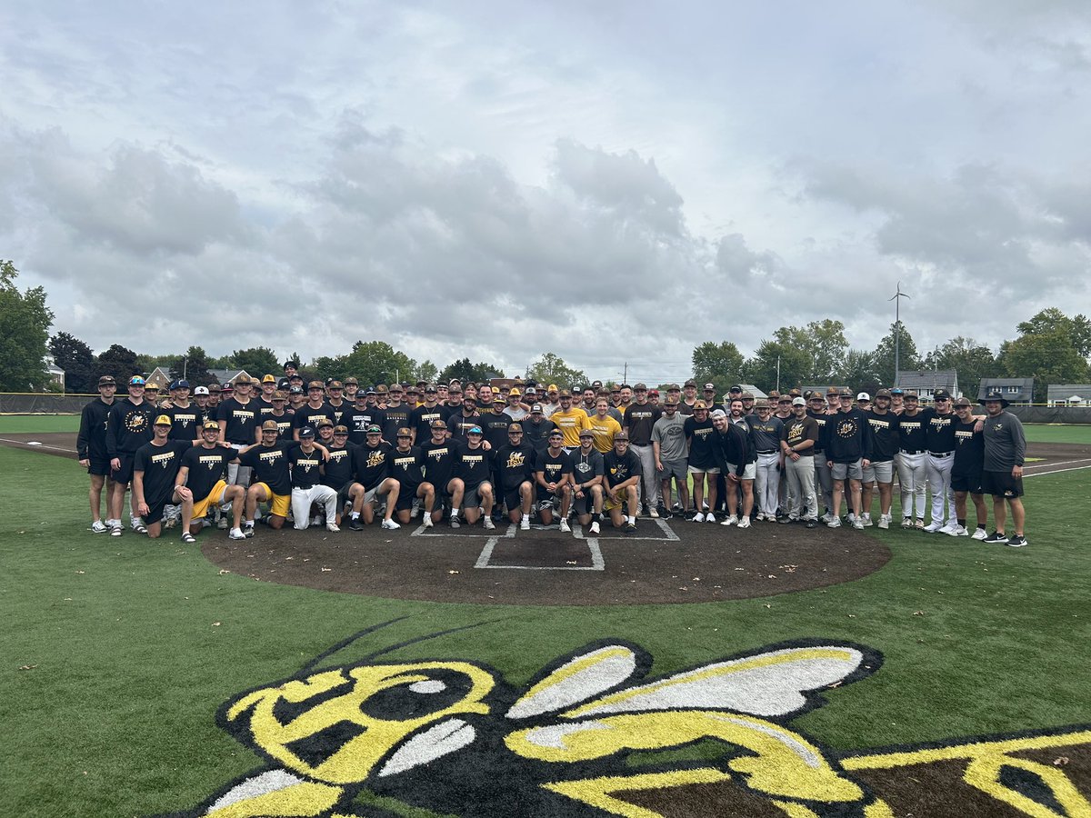 Alumni Game 📸

Great weekend welcoming back some of our alums!

#BWBoys | #d3b