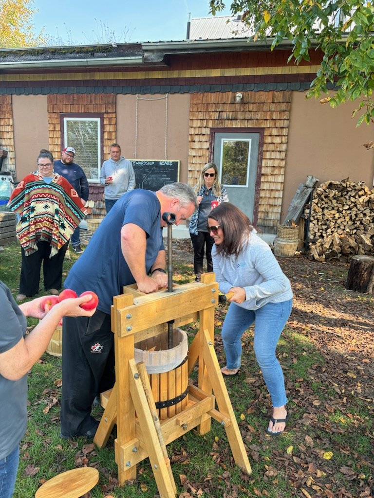 Deep Learning and Indigenous Education coming together <a href="/CKEnvCentre/">CampKawarthaEnvCtr</a>. Medicine wheel pedagogy,  nature art and a cider press provide great inspiration! <a href="/PVNCCDSB/">PVNCCDSB</a> #cohesion #landbased