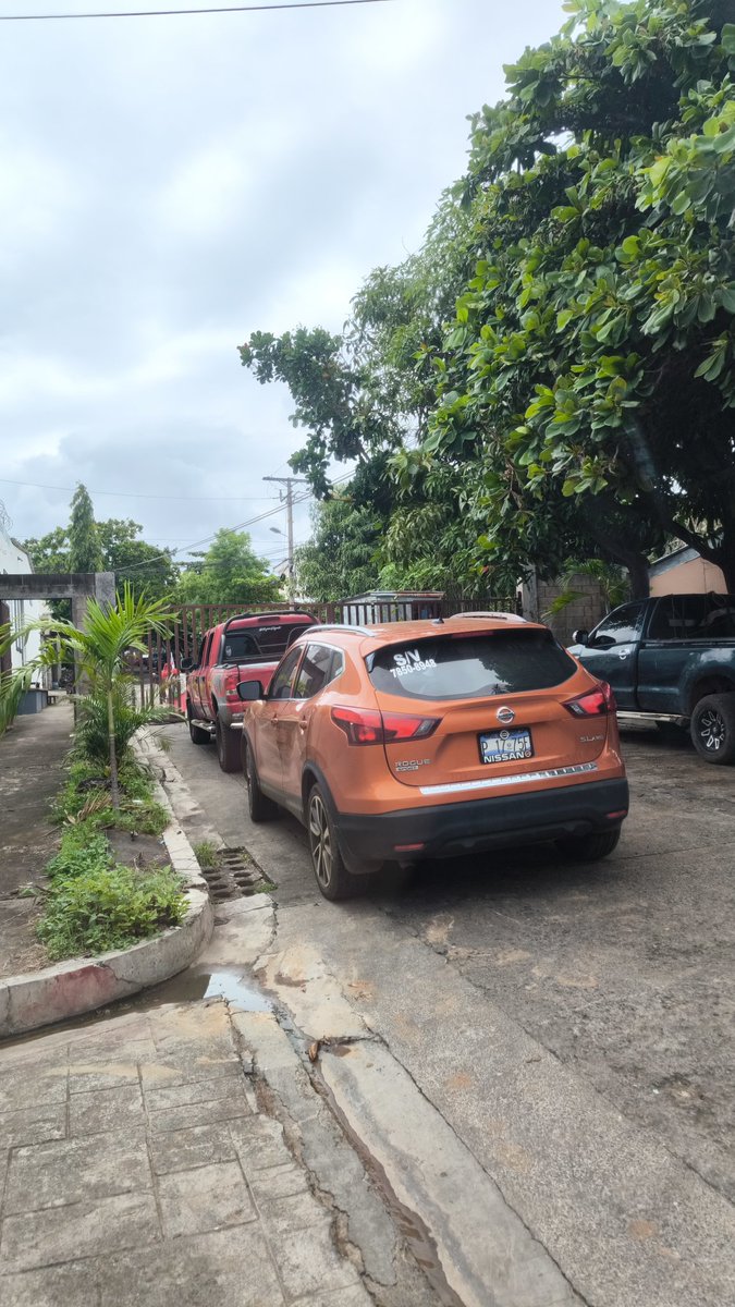 reyesdentista (@bolisauris2012) on Twitter photo En Colonia Bella Vista La Unión, se ha cerrado el paso hacia Residencial Altos de San Benito, obstaculizando el libre tránsito y ocupando la calle de parqueo <a href="/VMTElSalvador/">VMT</a> <a href="/PNCSV/">PNC El Salvador</a> <a href="/InsyMendoza/">Insy Mendoza</a> por favor hacer valer la libertad de tránsito. En Colonia Bella Vista La Unión, se ha cerrado el paso hacia Residencial Altos de San Benito, obstaculizando el libre tránsito y ocupando la calle de parqueo <a href="/VMTElSalvador/">VMT</a> <a href="/PNCSV/">PNC El Salvador</a> <a href="/InsyMendoza/">Insy Mendoza</a> por favor hacer valer la libertad de tránsito.