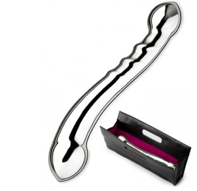 I saved up for three months to buy an eleven. I've always wanted to get it engraved, I even took it to tiffanys once but they said they only engrave their own jewelry

but seriously though. 2.75 pounds. 11"x2". 

@goodvibestoys #top10toys

bit.ly/2F03H5W