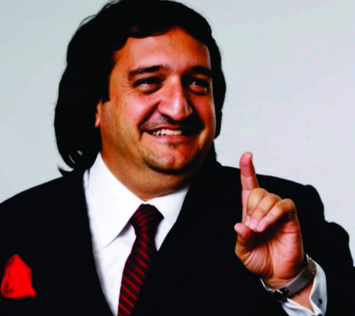 — ¡No sabes quién es mi Papi pinche naco!