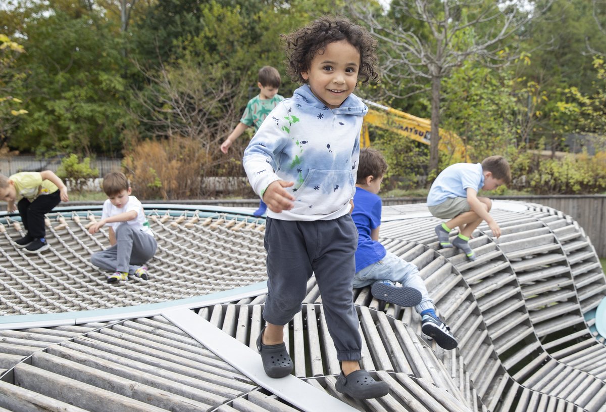 NYCSpeakerAdams's tweet photo. All children deserve access to free, high-quality educational experiences that deepen their understanding of the world.

Today, @CMChiOsse and I celebrated a $100K investment to @BrooklynKids so that students from Title I schools can attend these enriching field trips for free. https://t.co/XRq5RBz7o0
