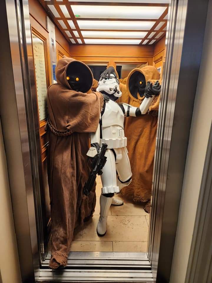 Our kindly Jawas offered to give Steve the TK a lift. Pity he didn't ask what type. All he wanted was to get to the Death Star canteen before Vader ate all the ewok pie. Now, he'll be lucky to make it home with just his boots!
Photo credit: <a href="/troopermurphy/">Trooper Murphy</a>  

#rebellegionireland