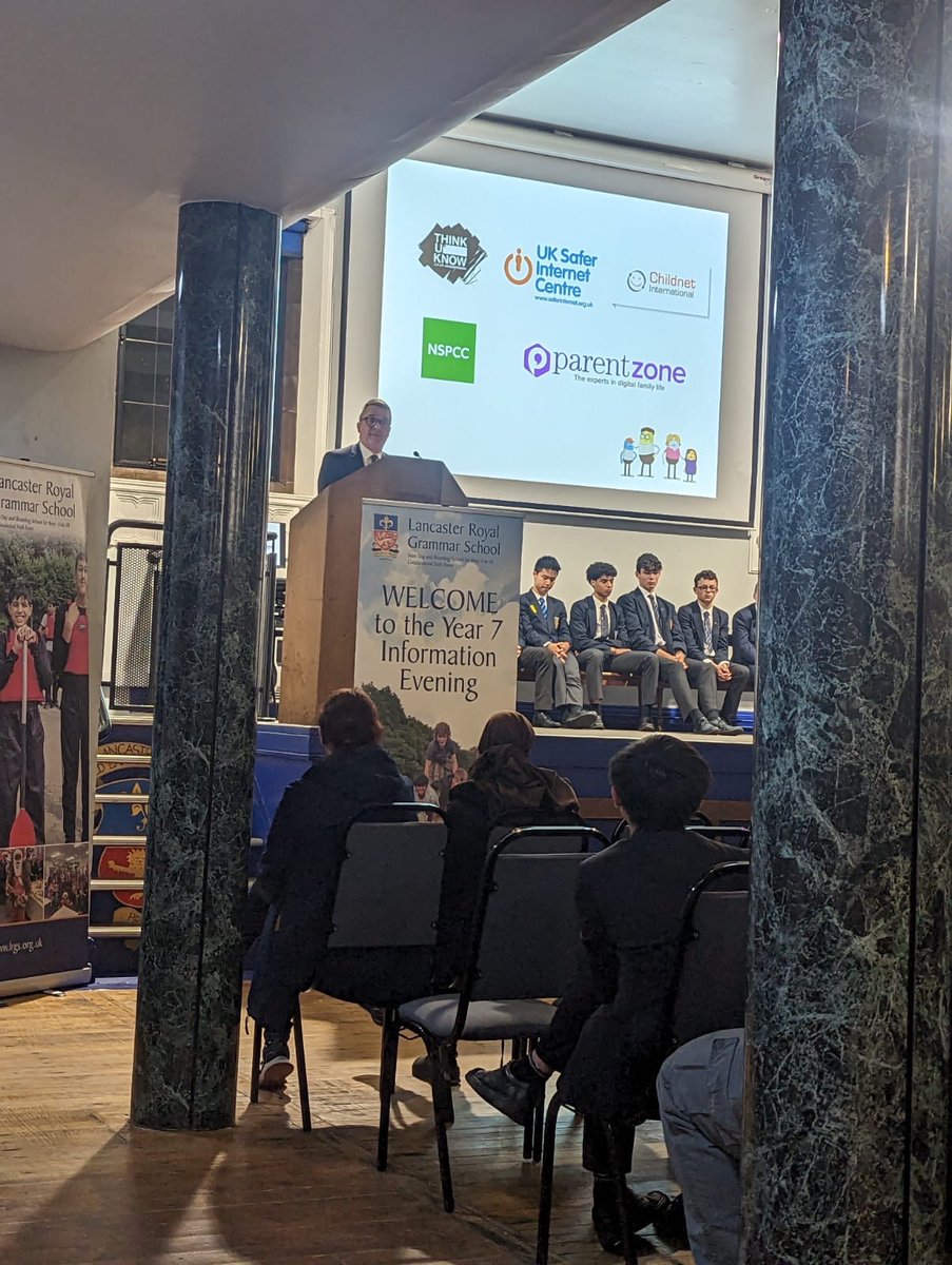 LRGSLancaster's tweet photo. Thank you to parents in 7S, 7T & 7B for joining us this evening!
Thank you to our Year 11 Prefect team for their personal advice on how to thrive at LRGS and to the Head of School team for inspiring the next generation of students. #praesisutprosis https://t.co/Gz5oMepCHy