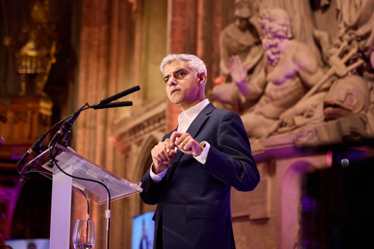 Honoured to speak at @LTMuseum’s annual dinner and auction. A fantastic event dedicated to helping to raise crucial funds for the museum and its transport careers initiative.