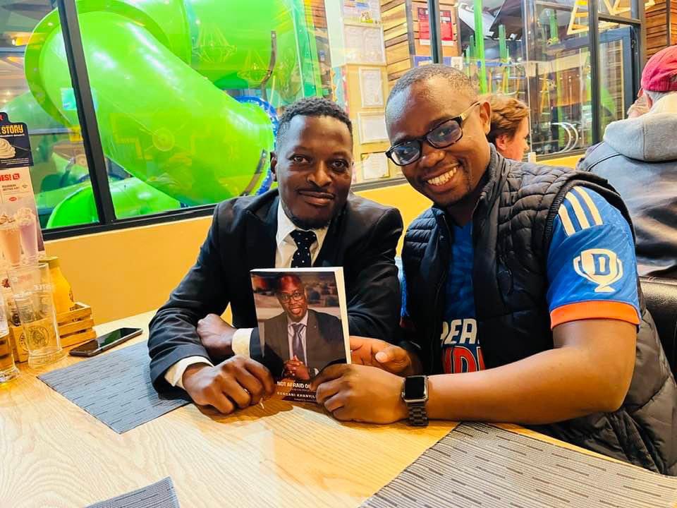 jurist_luthuli's tweet photo. A great evening of laughter and discourse with these jurists, talking all things jurisprudential https://t.co/kr1iArBbnx