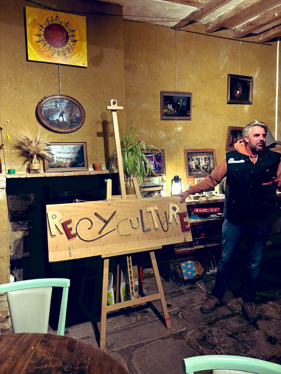 Emmanuel Charre tweet media