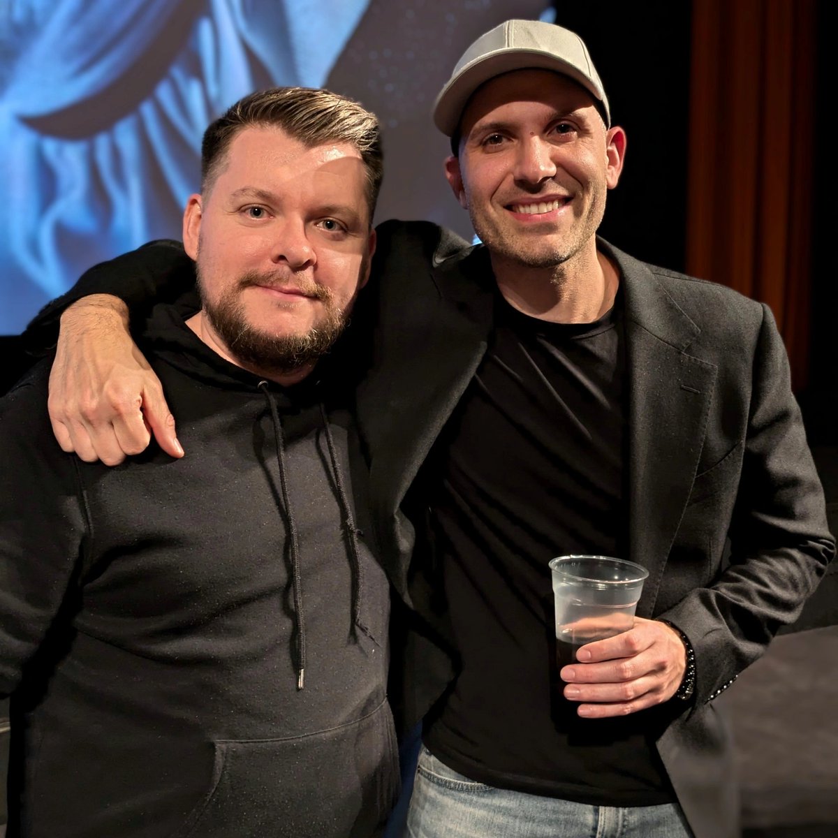 Spook City Podcast (@spookcitypod) on Twitter photo Met <a href="/damienleone/">Damien Leone</a> after the premiere of #Terrifier3 last night. Such a cool guy 😎
#horror #horrorpodcast #horrorcommunity Met <a href="/damienleone/">Damien Leone</a> after the premiere of #Terrifier3 last night. Such a cool guy 😎
#horror #horrorpodcast #horrorcommunity
