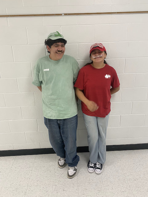 HarvardJrHigh's tweet photo. Everyone was seeing double at Harvard Junior High today during TWIN DAY! Homecoming Week Day 4- 2024 

#harvardrising #jrhornetsrising #cusd50 @cusd50 @HarvardD50 #HJH https://t.co/6ppUnczq4A