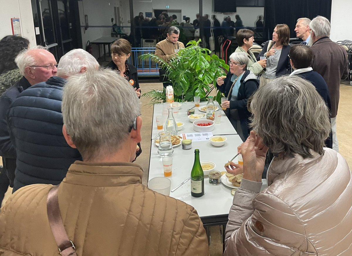 « On voudrait une région proche de nous » « une région qui réponde à nos besoins »…

Très intéressants échanges ce soir à Laval avec des citoyens qui attendent une autre politique régionale en Pays-de-la-Loire

Mi-mandat : les élus du <a href="/printempsPDL/">Le Printemps des Pays de la Loire</a> font le bilan !