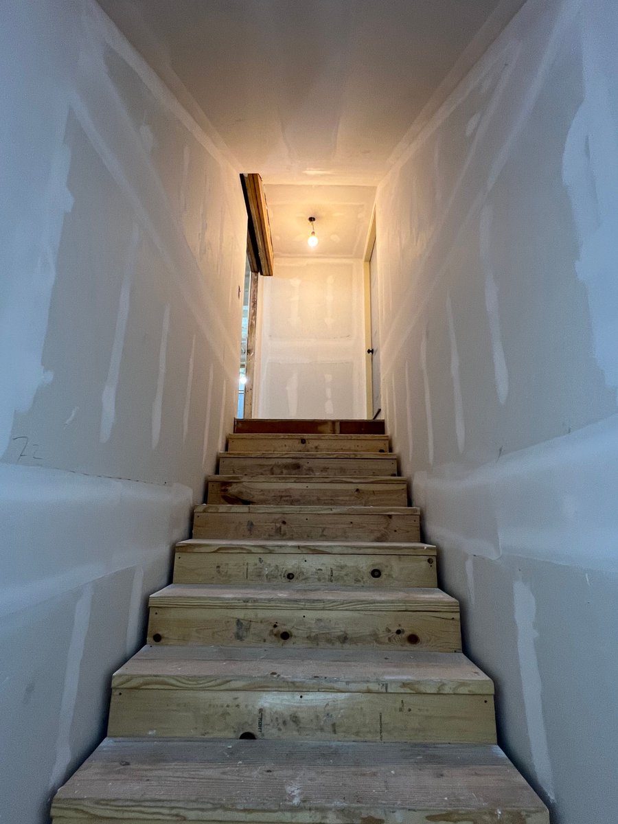 The drywall mud is coming right along!  We are so excited to see this progress!  

#gatewayfamilyservices #clinic #mentalhealth #mentalhealthmatters #construction