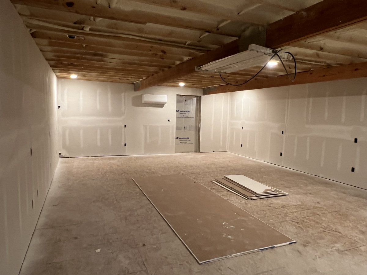 MichaelRemole's tweet photo. The drywall mud is coming right along!  We are so excited to see this progress!  

#gatewayfamilyservices #clinic #mentalhealth #mentalhealthmatters #construction https://t.co/hbEJkUue8x