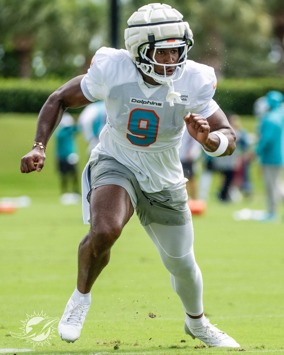 MiamiDolphins's tweet photo. Gettin’ those reps in 🔁 https://t.co/Qq38ZoxcYD