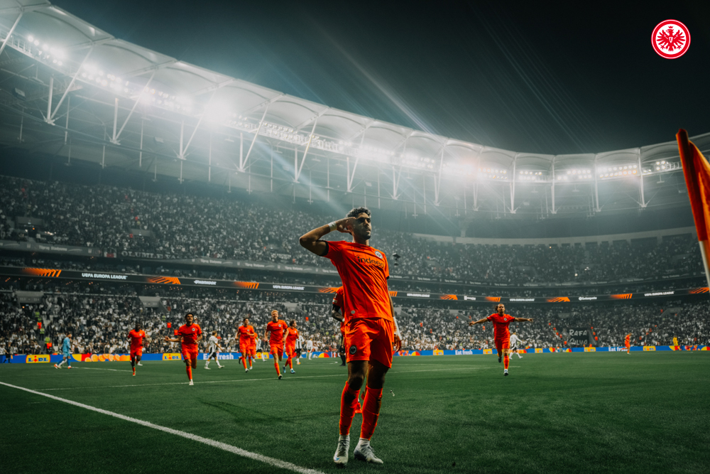 football pictures that go hard.
––––– 
⏸️ 45. | #BJKSGE 0:2 | #SGE