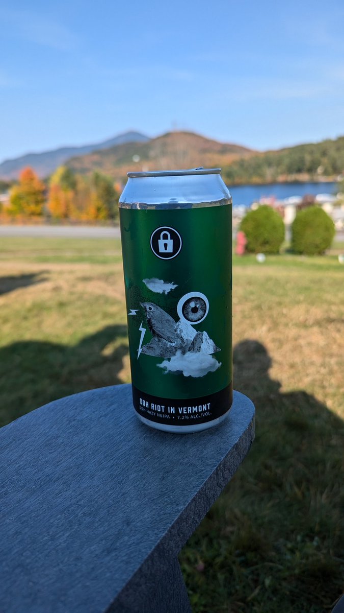WeatherManFinn's tweet photo. Probably the most vibrant we've ever seen it here ⛰️🍁🍂
Now time for beer 🍻 #adk #adkmountains #pureadk #adirondacks #upperrightusa #exploreny #ilovenny #ospreypacks #hiking #ispyny #518wx #lakeplacid #foliage #fall #nylovesfall https://t.co/L0HZZxkxHp