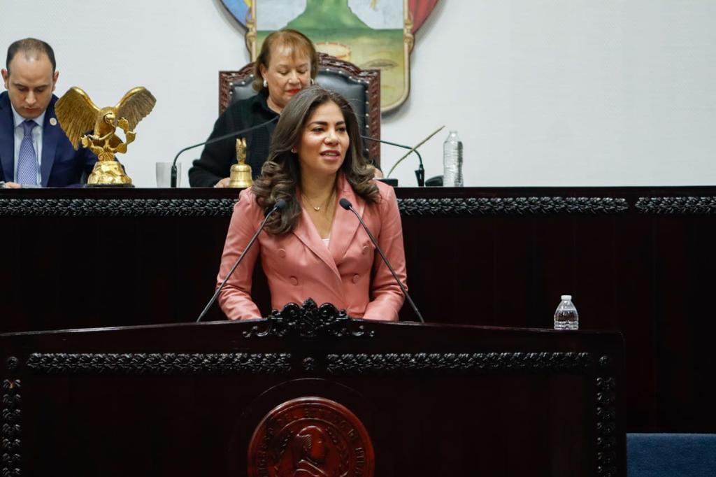 1 de cada 12 mujeres desarrollará cáncer de mama en algún periodo y en México 1 de cada 3 casos es detectado en etapa temprana 🧬 
Por eso durante este mes, convoco a la sociedad a tomar consciencia acerca del cáncer de mama, porque el prevenir salva vidas #OctubreRosa