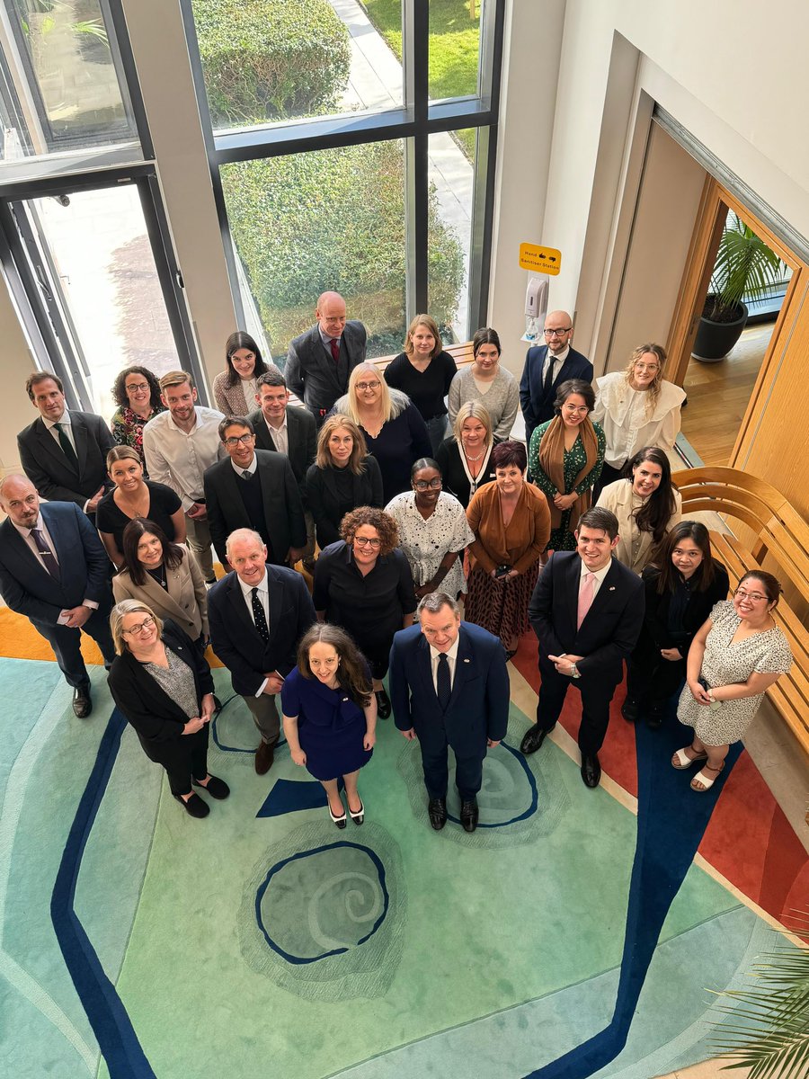 A fantastic visit to Dublin today - it was great to get the chance to thank the team <a href="/BritEmbDublin/">British Embassy Dublin</a> for all their work.
🇬🇧 🇮🇪