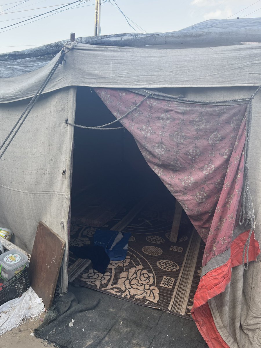 in_mosab's tweet image. Peace be upon you, may God bless you all
I am Musab Talal Atallah from Gaza
I want you to stand by my side. Yesterday it rained and we were drowned in water. I want to get a cover for the tent. Please help me and do not be stingy with your support. ππππ΅πΈ