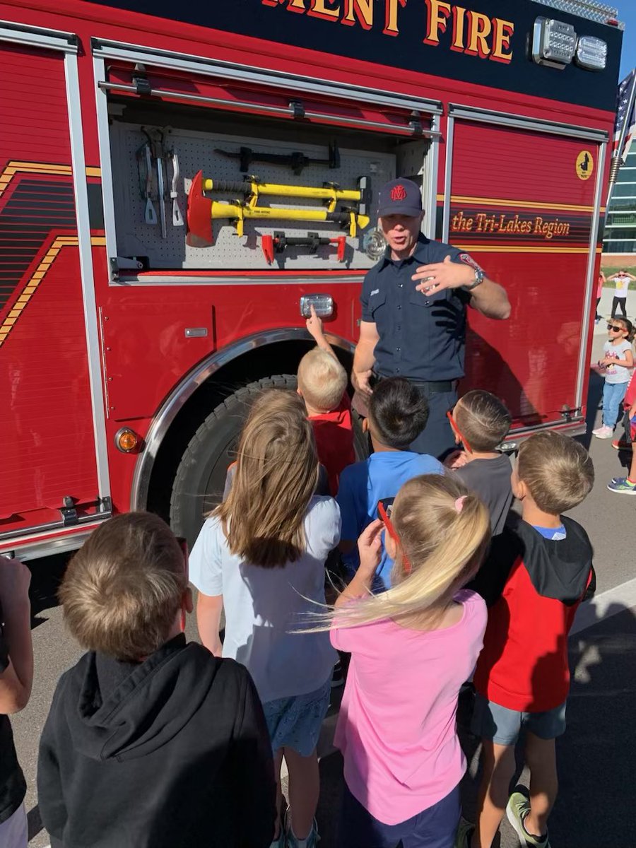 MonumentFire tweet media