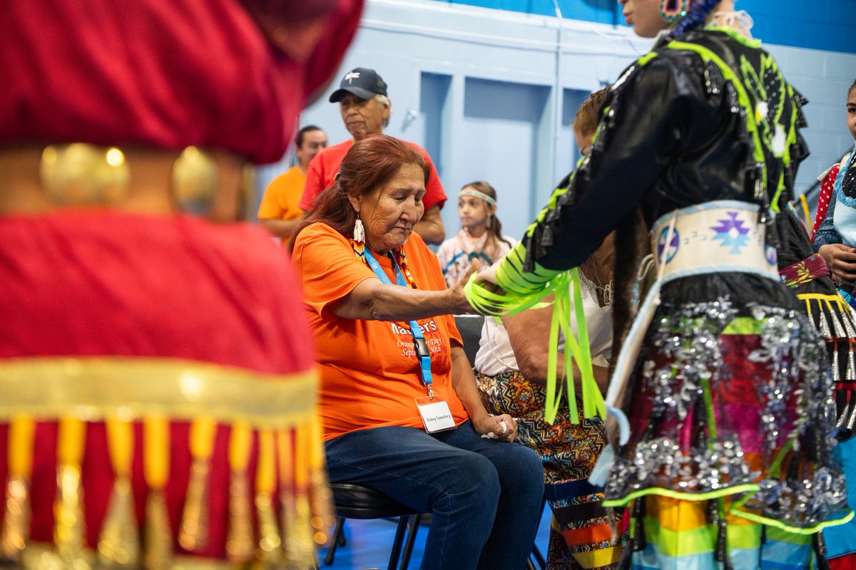 HumanizingStory's tweet image. The Denver Indian Center on September 30th held an event for #orangeshirtday to honor all those that were taken by boarding schools, those that survived and those that didn't. #everychildmatters #boardingschool #INDIGENOUS