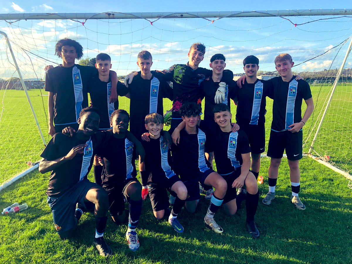 A solid performance from the Yr11 <a href="/StJuliansSchool/">St Julian's School</a> football team in their opening <a href="/WelshSchoolsFA/">Welsh Schools' F.A.</a> league cup campaign. 

3 - 2 victory V <a href="/LliswerryHigh/">Lliswerry High</a> 

MOM: Josh M 
Goals: Dylan M, Ashton ⚽️ 

<a href="/StJuliansPE/">St Julian's PE dept</a> <a href="/StJuliansSchool/">St Julian's School</a> 

Next up: (Weds) V <a href="/YCB_PESport/">Ysgol Cwm Brombil - PE & Sport</a>