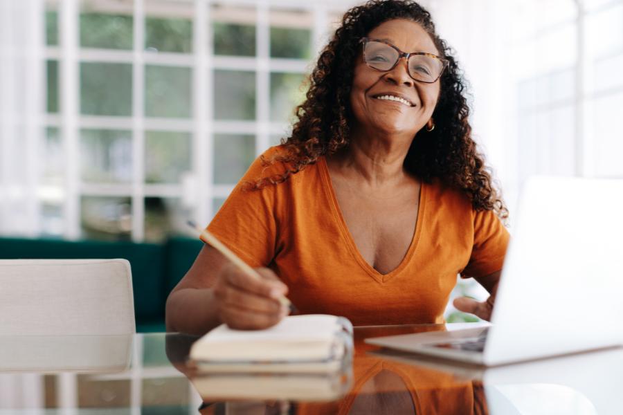 daryldagit's tweet photo. Retiring early, usually prior to age 65, can present a unique set of circumstances. Remember to keep in mind how it may affect accessing funds, securing healthcare, and planning for a longer retirement period. 🦉 Read more: https://t.co/jbPOhVrnVc https://t.co/iPh5T9j0sk