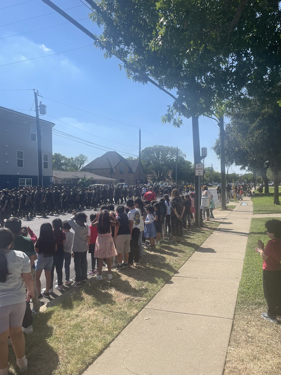 Dr. Nancy Atkinson (@keyestosucceed) on Twitter photo Thank you <a href="/IrvingHigh/">Irving High School</a> for a fun parade! Our Cubs had a blast! <a href="/KeyesTigerCubs/">Tiger Cubs</a> 🐯💚#FutureTigers Thank you <a href="/IrvingHigh/">Irving High School</a> for a fun parade! Our Cubs had a blast! <a href="/KeyesTigerCubs/">Tiger Cubs</a> 🐯💚#FutureTigers