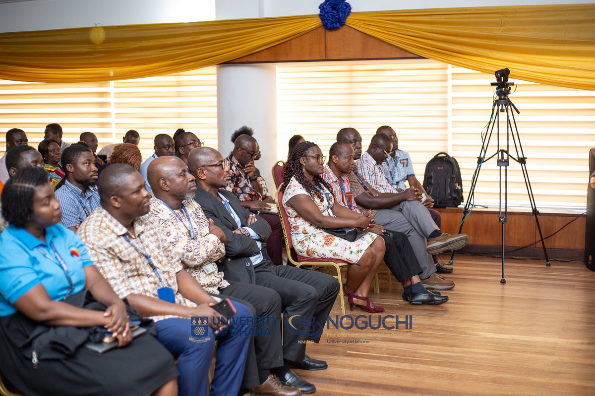 NMIMR_UG's tweet photo. The first lecture of the #OctoberLectureSeries kicked off with a mind-stimulating presentation by Prof. George Armah at the Department of Electron Microscopy and Histopathology, @NMIMR_UG, and the Head of West African @WHO Regional Rotavirus Reference Laboratory in Ghana
(1/3) https://t.co/cOfrHRDMq8