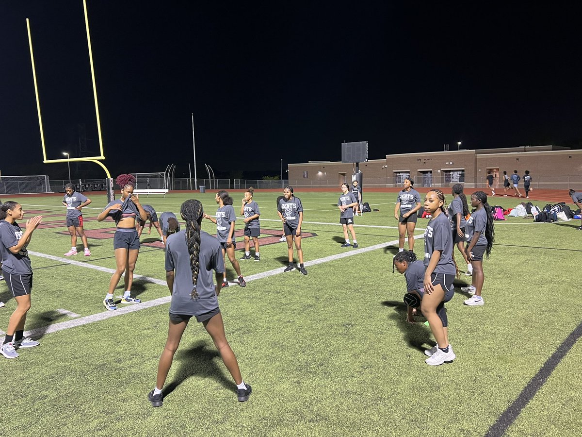 ladywolfbball's tweet photo. Closed out Morning Runs and hit the weight room! Recovery on Deck! #FallInLoveWithTheProcess @TimberviewHigh @TViewAthletics @MISDathletics @queisha44 https://t.co/kGkkAWwuQX
