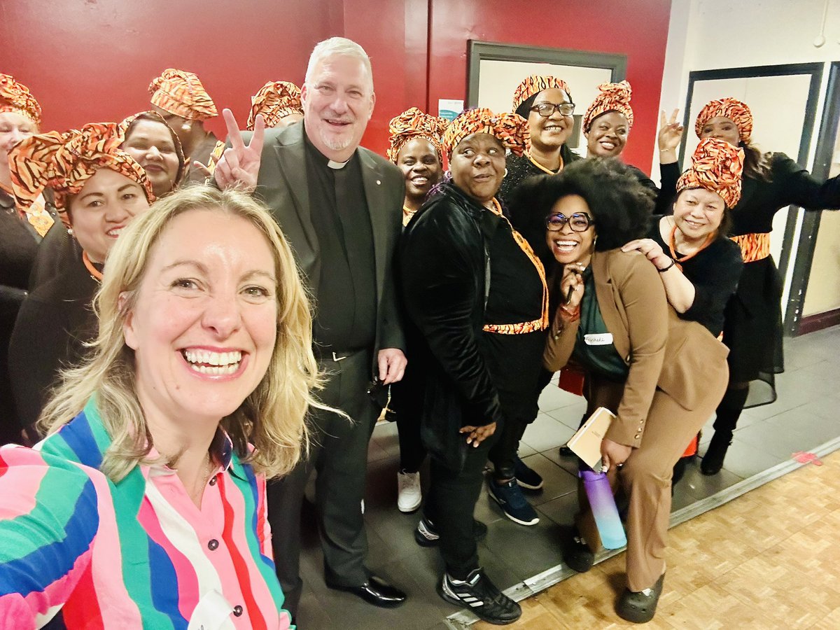 Eve Holt tweet media