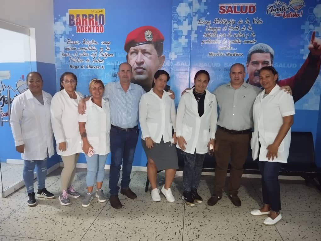 DrYusleivy's tweet photo. Como parte del recorrido de la dirección de la Misión Médica Cubana en Venezuela, visitamos el CDI Macario Vizcaya del estado Yaracuy donde intercambiamos con un grupo de sus colaboradores. #CubaCoopera #CubaPorLaSalud #CubaPorLaVida https://t.co/QMPo7FC3nJ