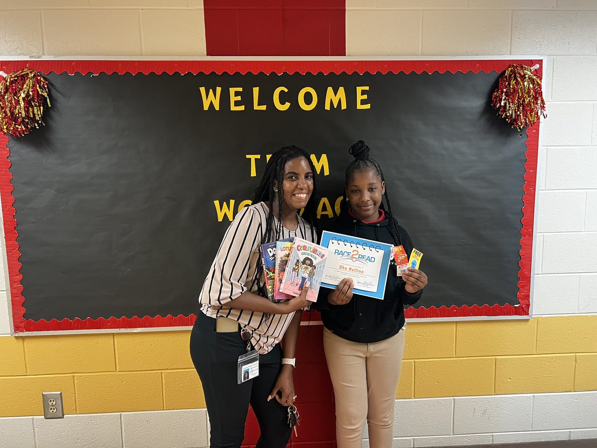 My last stop for our #race2read prize patrol was super special! I had the opportunity to surprise one of my <a href="/APSPeytonForest/">APSPeyton Forest</a> babies! It brings back so many memories and so much joy to see our former🐯’s being rewarded for reading! Shoutout to <a href="/apsyoungms/">Young Middle School</a>! #readmorebooks!