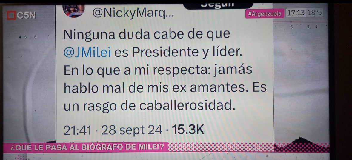 Fer_VMW's tweet photo. Nose si quedarme con #Libertina o esta novela @BotArgenzuela @rialjorge https://t.co/uGJOtwAr0P