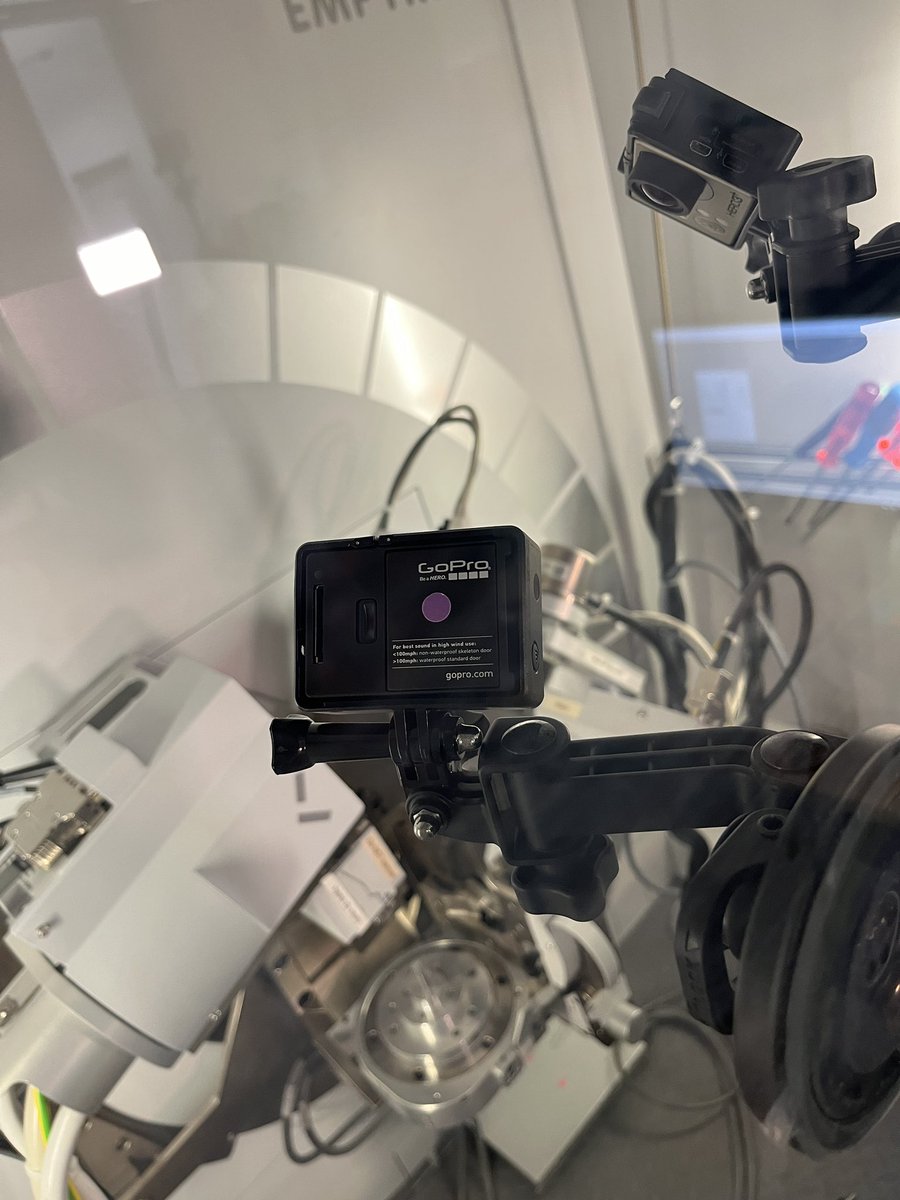 REPPR_'s tweet image. Another great #videoshoot at @cu_mat today, capturing all the details! #corporatevideo #sciencelab #videography #Cambridge #metallurgy @SonyUK #ZV1 @GoPro @neewerofficial