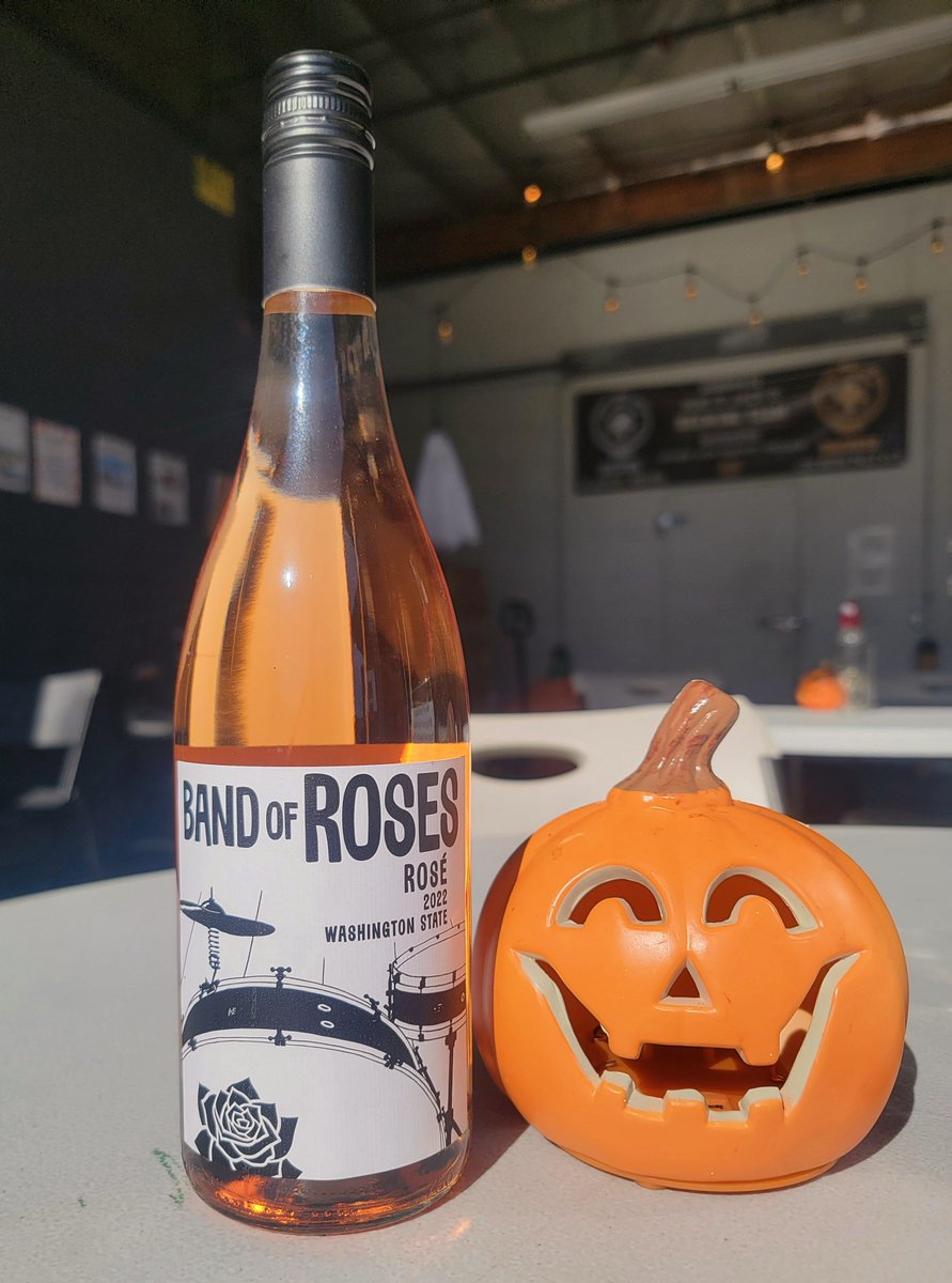 In addition to a red and white wine, we are now serving a Rosé wine at our beer garden and tap room! Cheers! 🍷