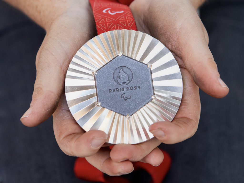 Arizona Alumni 😺🐾 tweet media