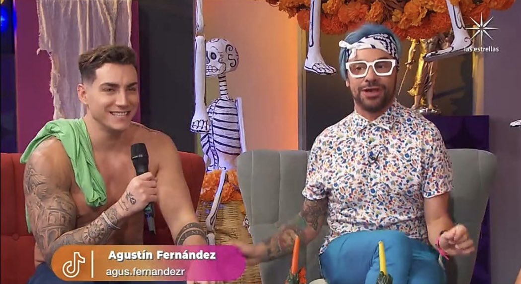 Malaqui333's tweet photo. Pastelito @AagusFernandezr de promo con @boladelocos_tv 

#AgusEnBolaDeLocos 
#AgusFernandez https://t.co/77YkxEfMWA